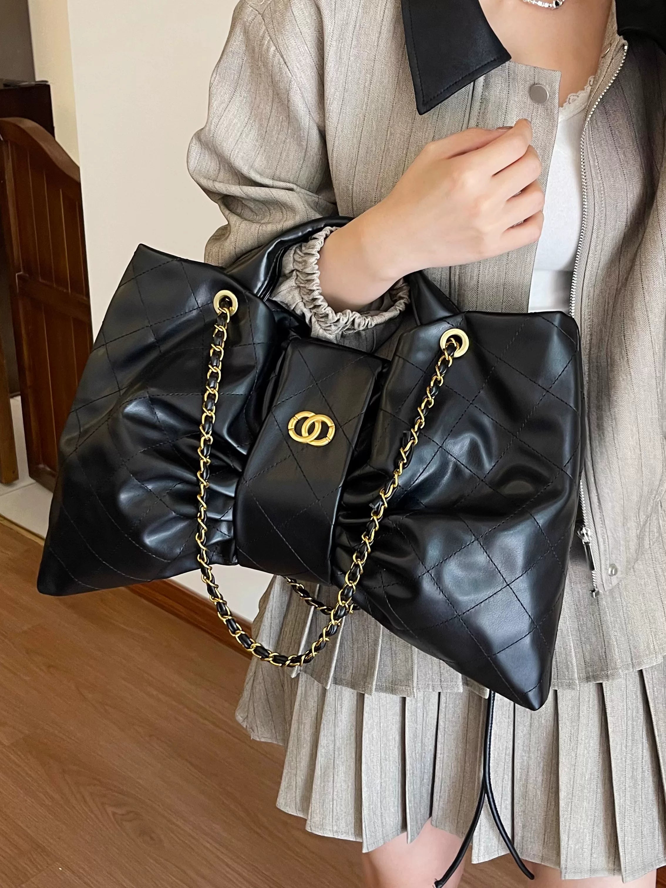 Large Capacity Tote Bag for Women, Shoulder and Crossbody Handbag