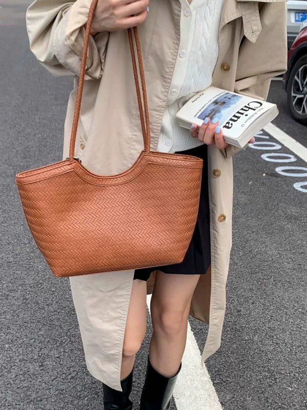 Large Capacity Woven Leather Tote Bag for Women, French Vintage Style Shoulder Commuter Handbag